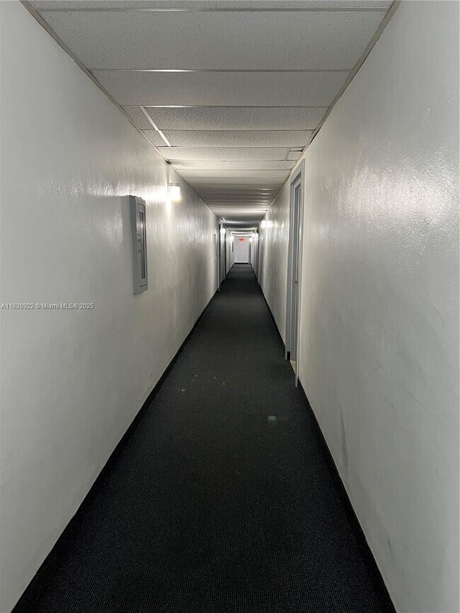 Building Photo - 250 180th Dr