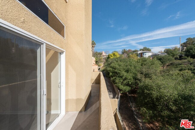 Building Photo - 6140 Monterey Rd