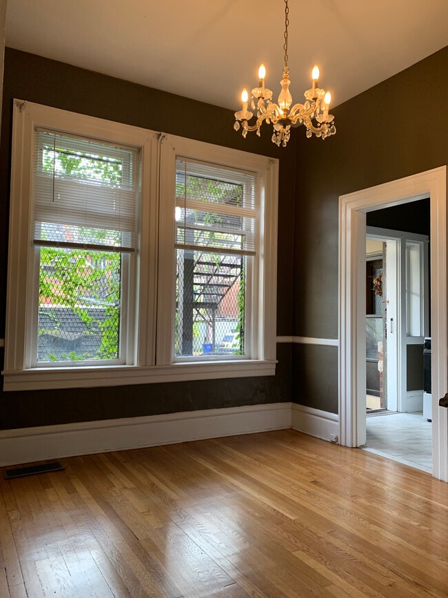 Building Photo - 1688 E Broad St