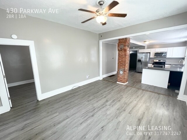 Building Photo - 2 Bedroom conveniently located in thriving...