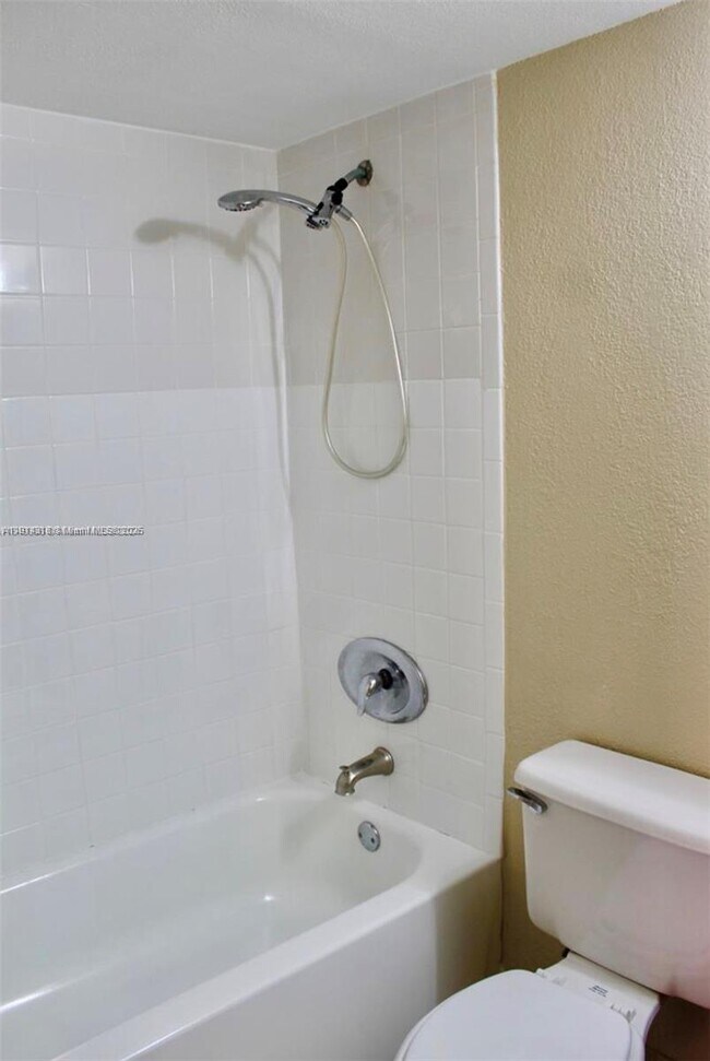 Building Photo - 20824 San Simeon Way