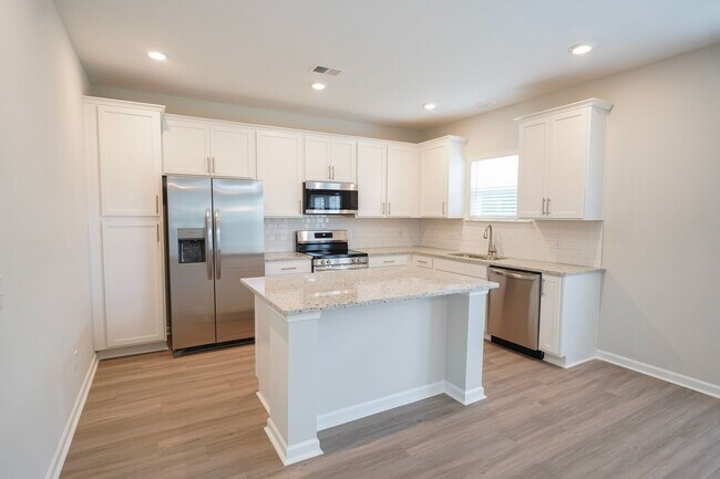 Building Photo - Available Soon!