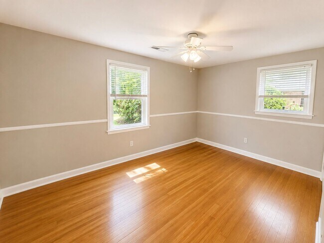 Building Photo - 1452 Birthright St