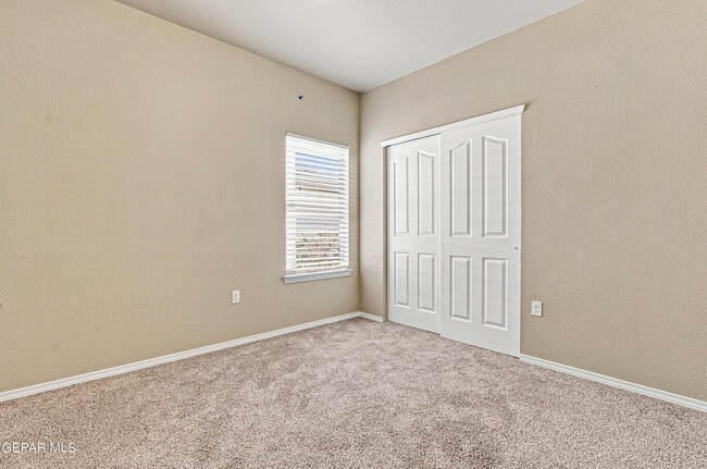 Building Photo - 7008 Faxon Dr