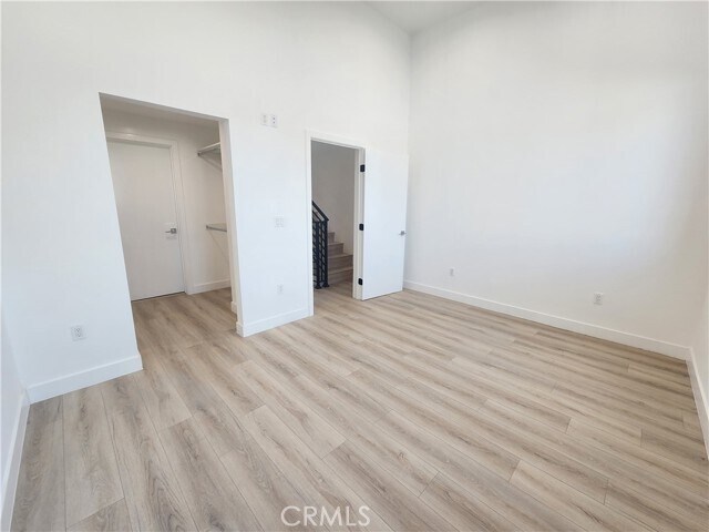 Building Photo - 6061 Fulton Ave