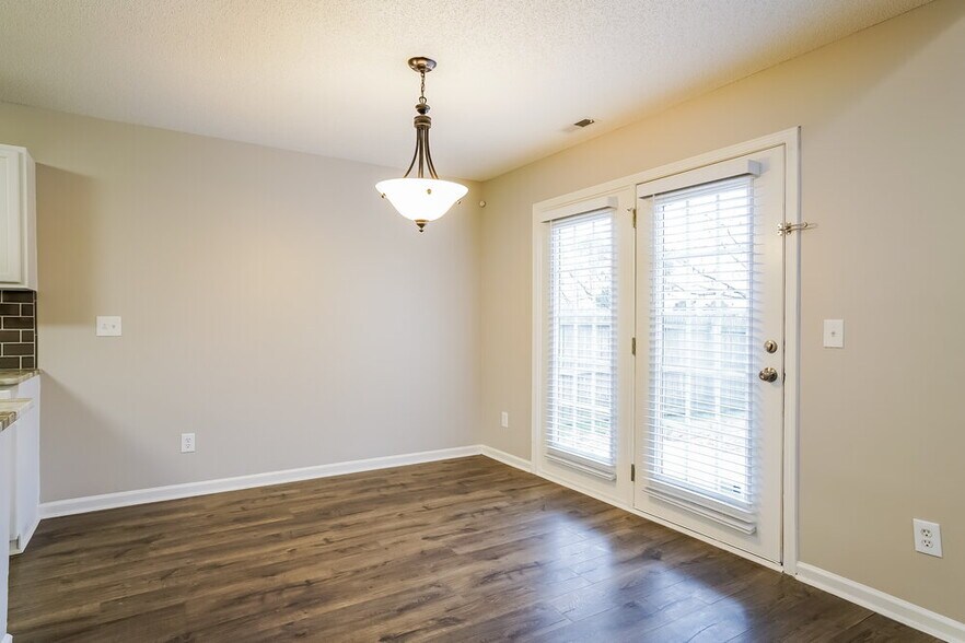 Building Photo - 7205 Brighton Hill Ln