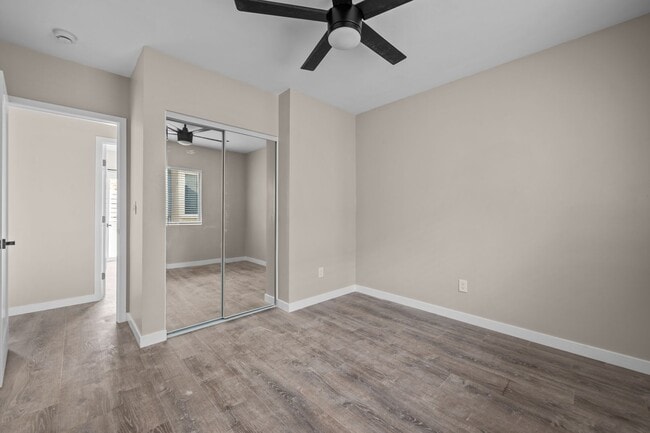 Building Photo - Private rooftop deck!