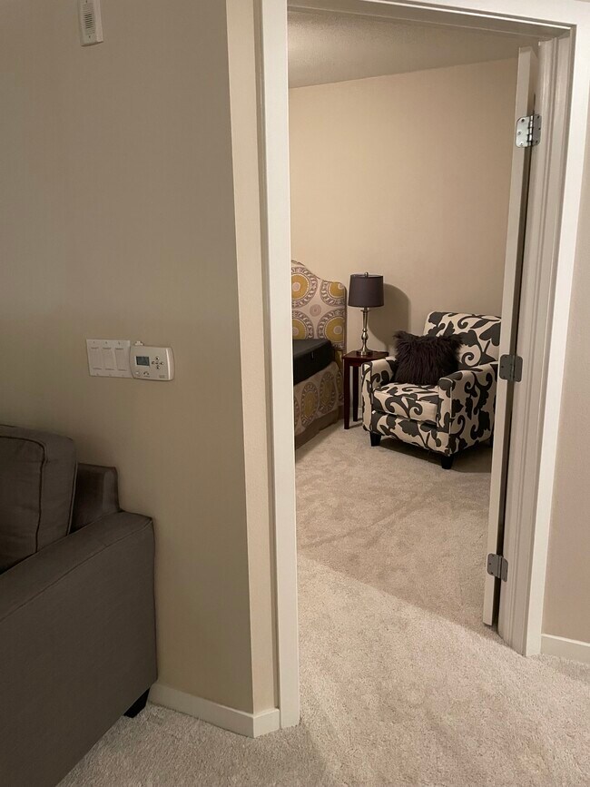 Bedroom entrance - 13598 Via Varra
