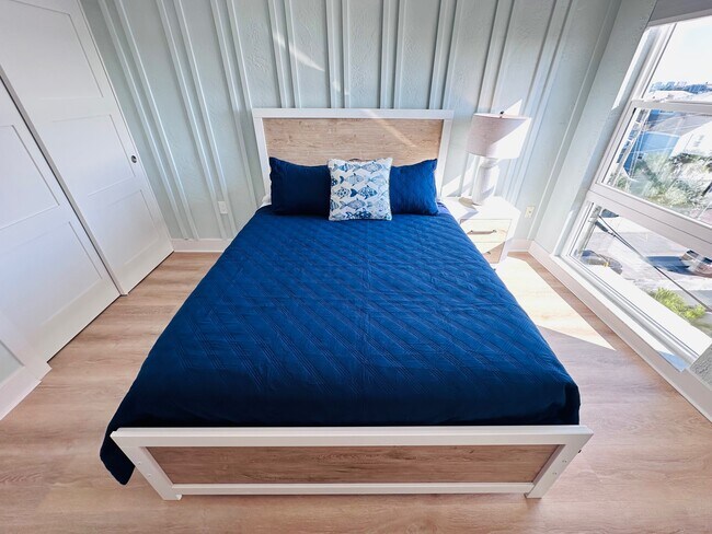 Building Photo - 555 Gulf Way