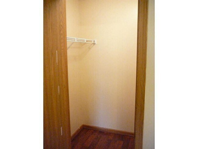 Building Photo - 6209 Pinnacle Blvd