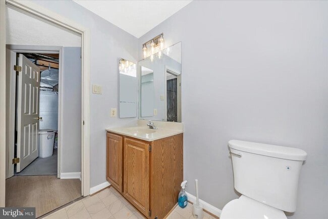 Building Photo - 6237 N Steamboat Way