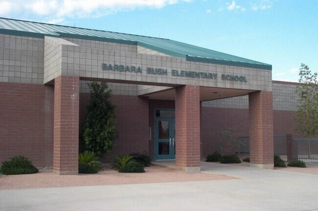 Building Photo - 14207 Stokesmount Dr