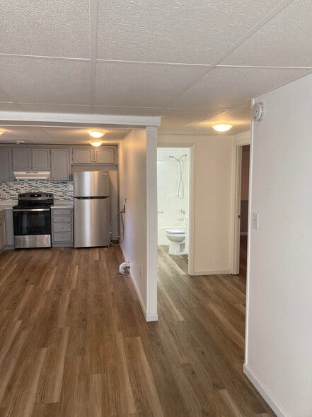 Building Photo - 261 Carlton Ln