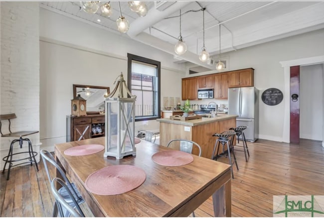 Building Photo - 2 BED | 2 BATH | DOWNTOWN CONDO