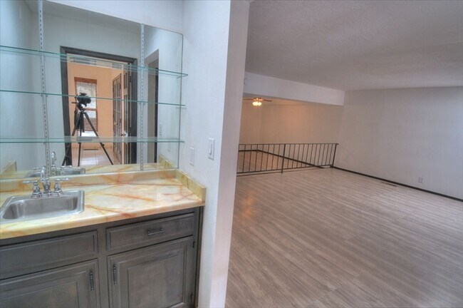 Building Photo - NE Heights ---Close to the Sandia Mountains