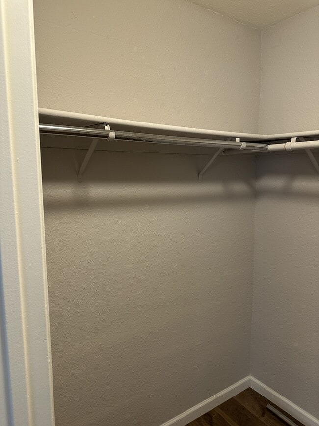 Building Photo - charming 4-bedroom, 2-bathroom home located in a peaceful cul-de-sac in West Modesto