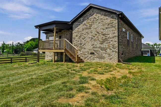 Building Photo - 845 Poplar Log Dr