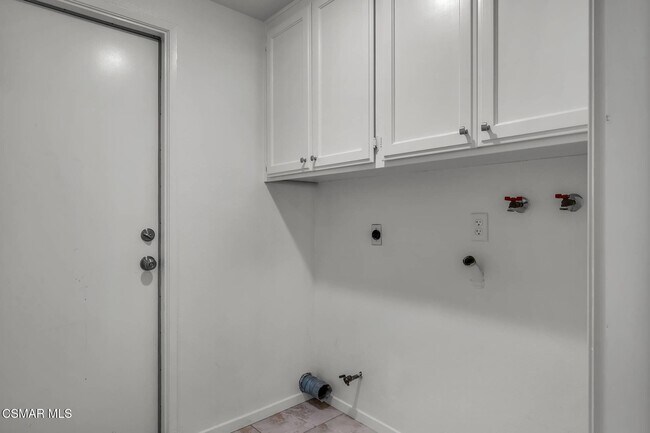 Building Photo - 418 Ramble Ridge Dr