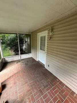 Building Photo - 641 Monnie St