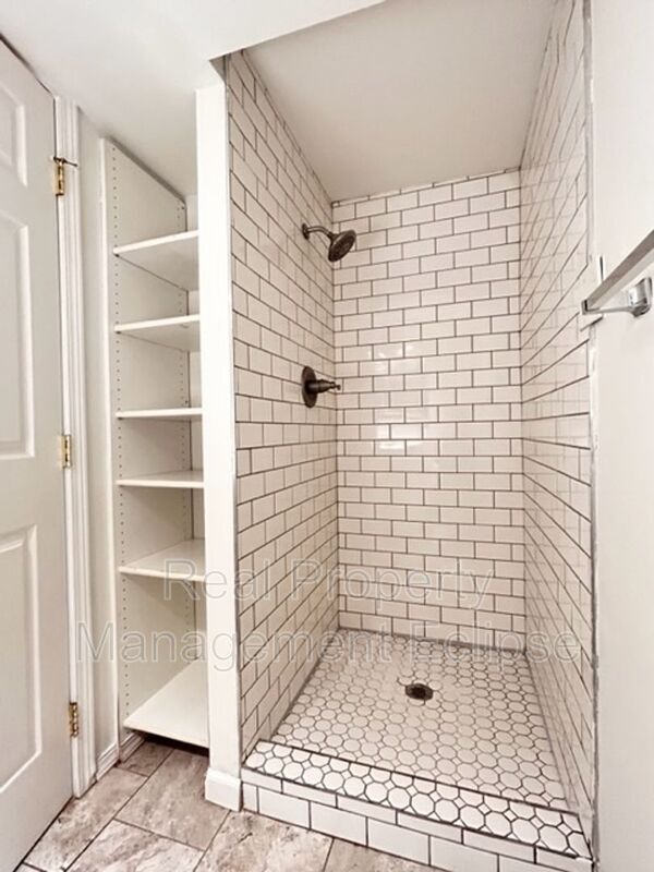 Building Photo - 3854 30th Ave W