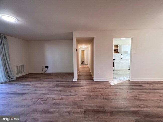 Building Photo - 782 Quince Orchard Blvd