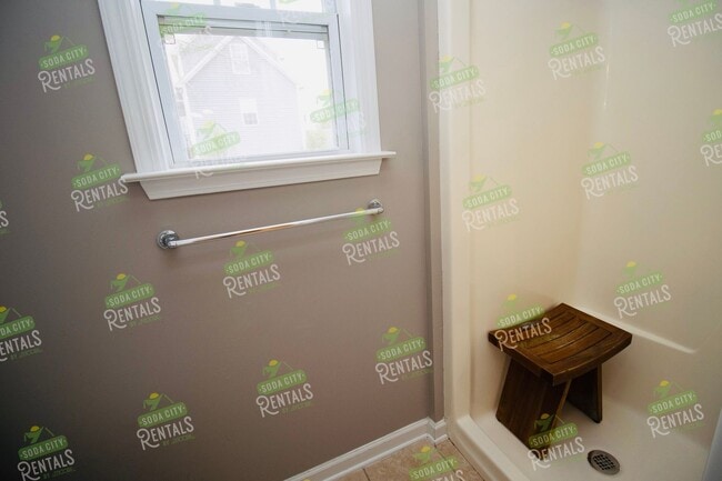 Building Photo - Pre-Lease for July 15 2026- 3 Bedroom, 2.5...