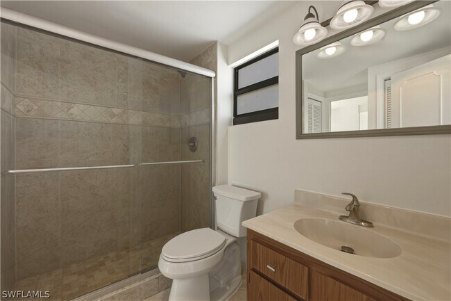 Building Photo - 801 River Point Dr