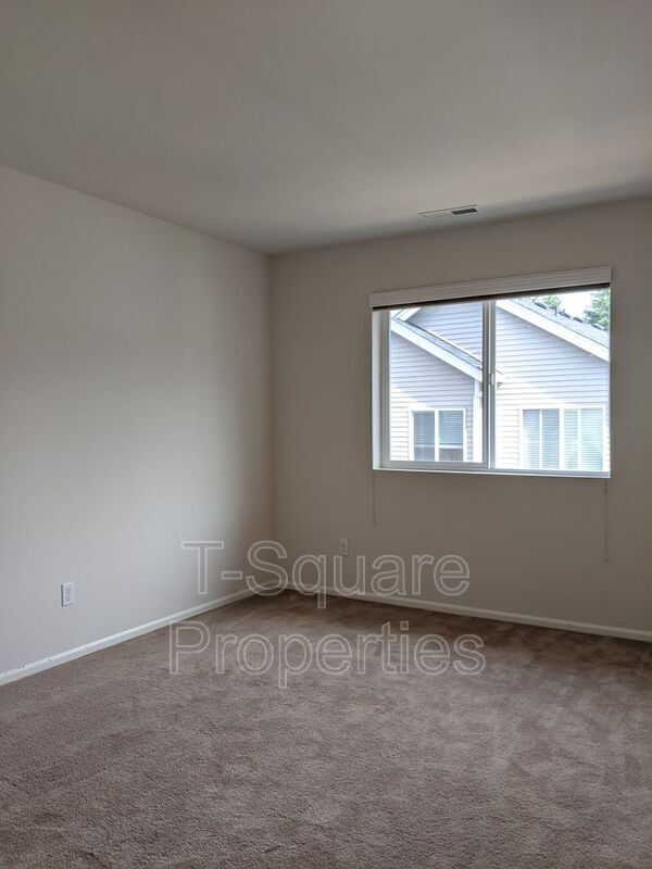 Building Photo - 417 125th Pl SE