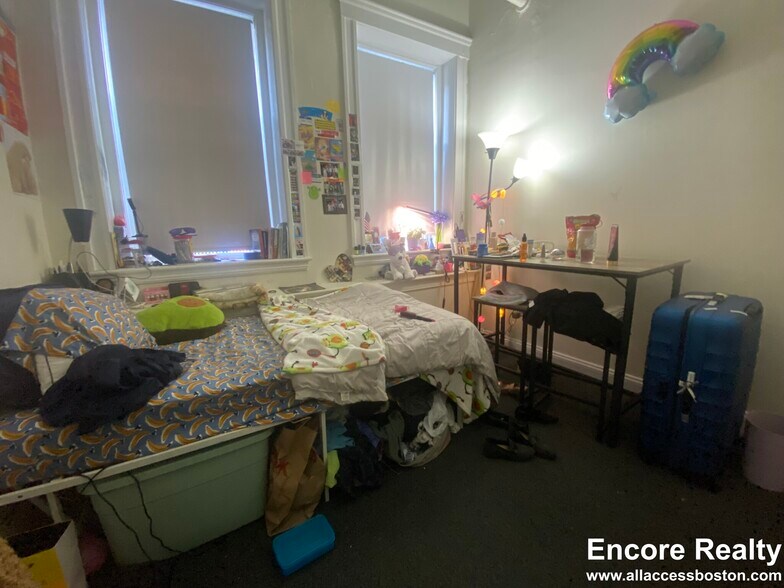 Building Photo - 1175 Boylston St