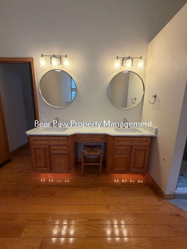 Building Photo - "Embrace Spacious Livingin this  3-Bedroom Gem in Genesee!"