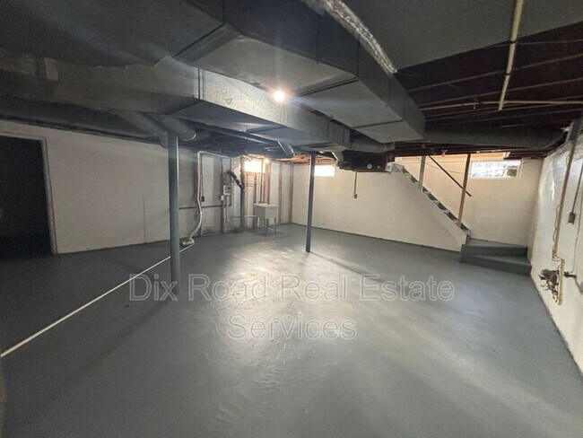 Building Photo - 3600 Grand Ave