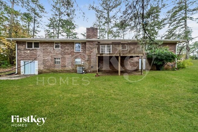 Building Photo - 1344 Hill Dr SW
