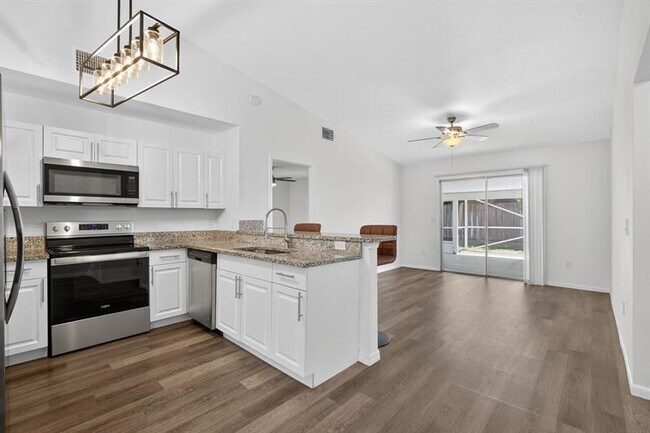 Building Photo - 5058 Canal Cir E