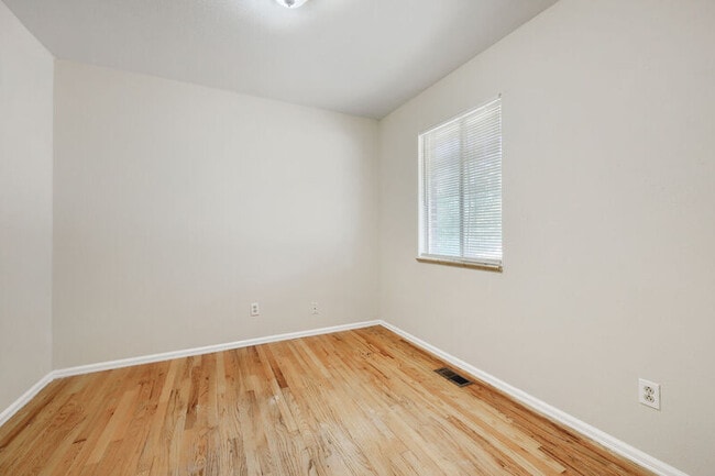 Building Photo - 53 McBurney Blvd