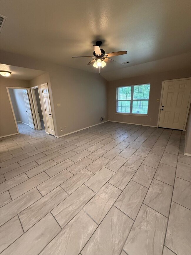 Building Photo - 1528 N 24th St