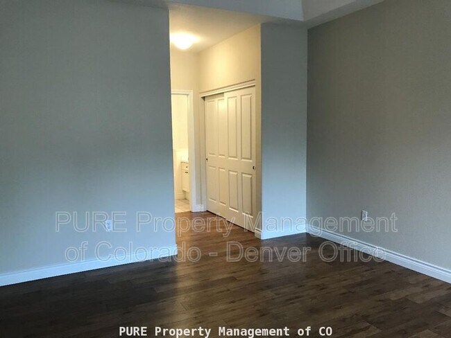 Building Photo - 9201 W Chatfield Pl