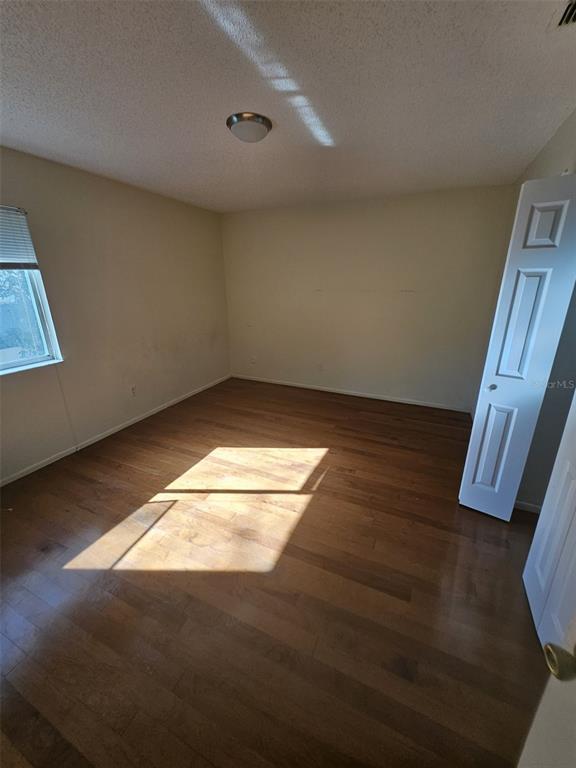 Building Photo - 2054 Bowen Dr