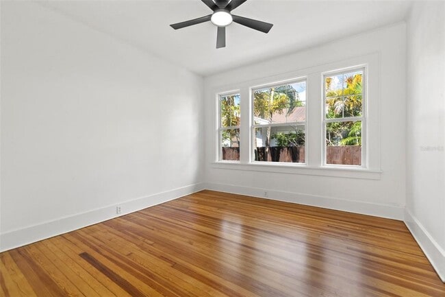 Building Photo - 2830 2nd Ave N