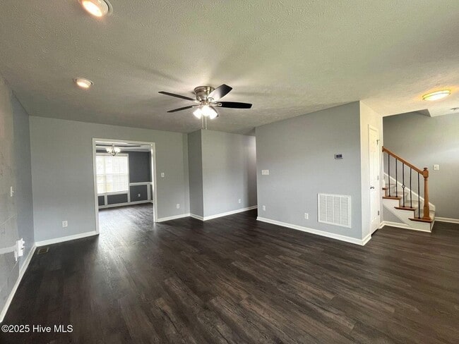 Building Photo - 1508 Thoroughbred Trail