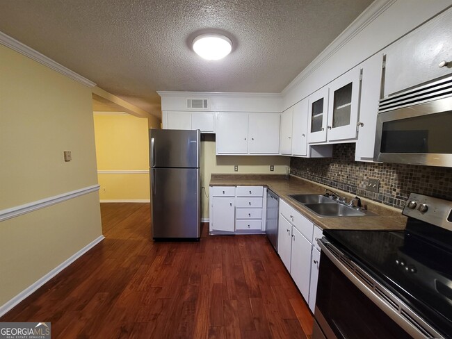 Primary Photo - 111 Stoneridge Dr