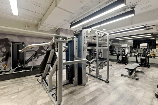 Building Photo - 1500 Arlington Blvd