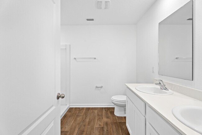 Building Photo - 353 Ardila Cir
