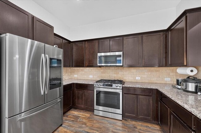 Building Photo - 617 Cortona Ln