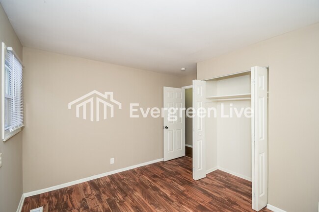 Building Photo - 8724 Montery Rd