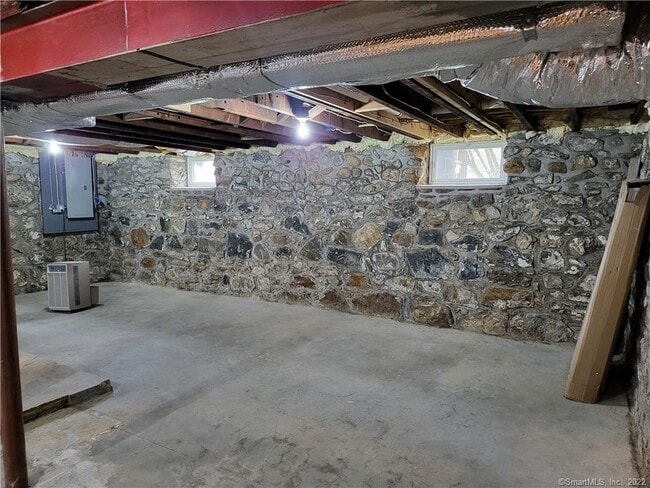 Building Photo - 43 James St