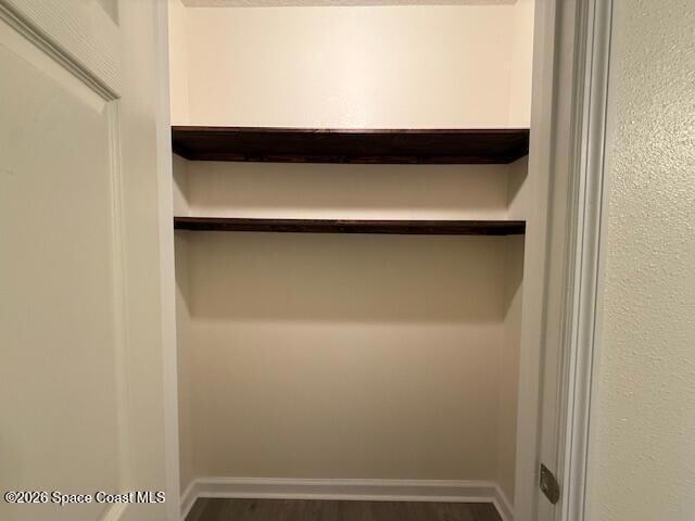 Building Photo - 323 Moray Dr