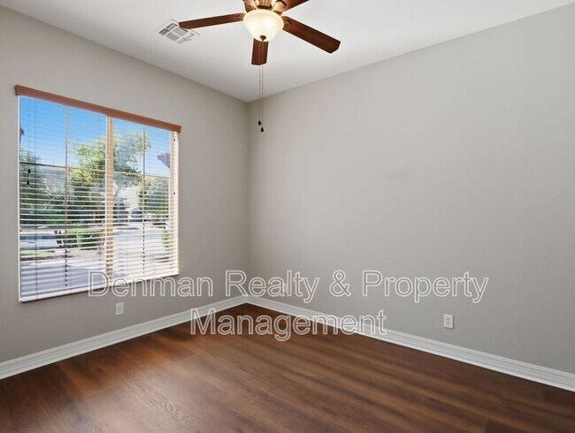 Building Photo - 3146 E Coconino Dr