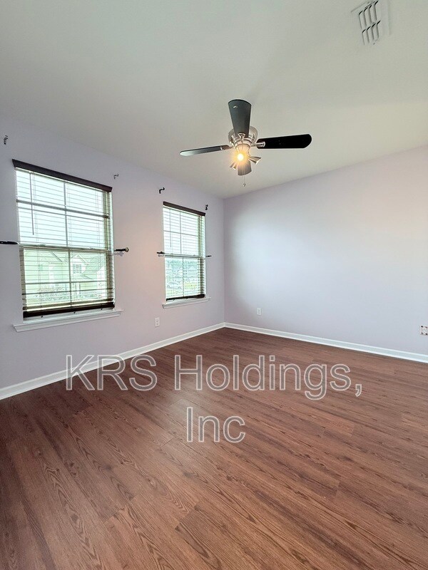 Building Photo - 2736 Shepherd Valley St