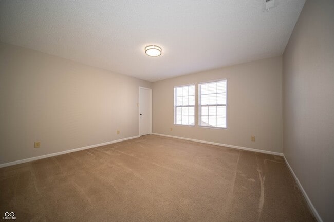 Building Photo - 1566 Howell Dr