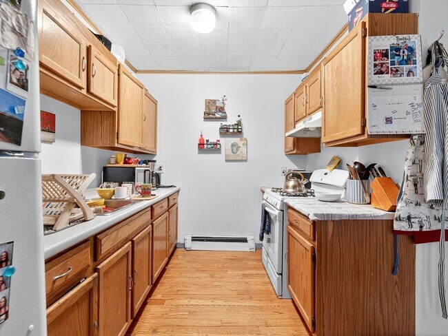 Building Photo - 49 Clifton St